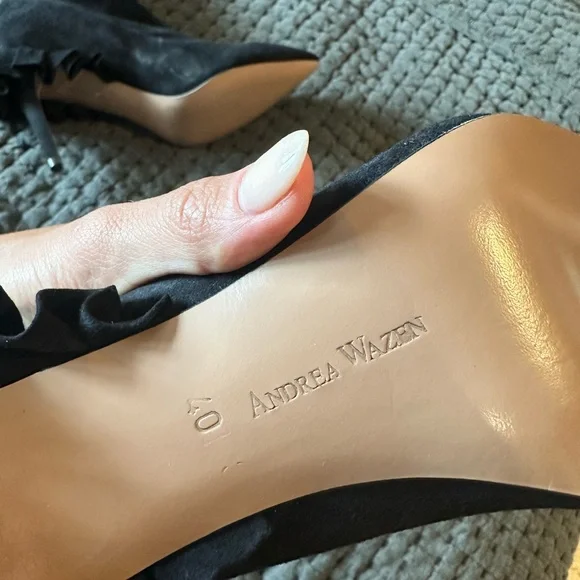 Andrea Wazen Heels - Picture 2 of 2